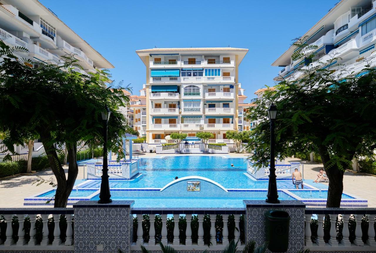 Appartamento Urb Vinamar Torrevieja Esterno foto